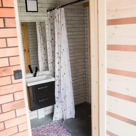 Totutaj Wejsuny - Klimatyczne Z Basenem Apartment