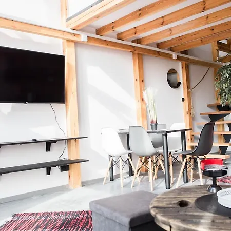 Apartman Totutaj Wejsuny - Klimatyczne Domki Z Basenem