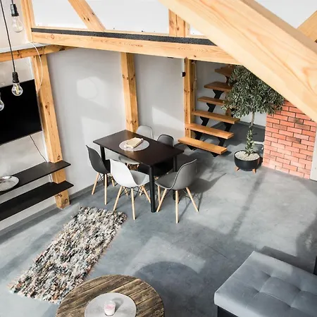 Totutaj Wejsuny - Klimatyczne Domki Z Basenem